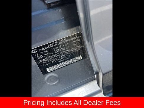 Used 2017 Hyundai Elantra Limited FWD image 10
