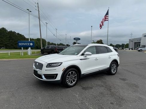Used 2020 Lincoln Nautilus Reserve FWD image 3