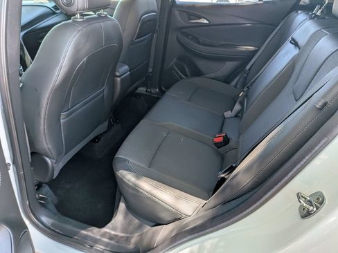 Used 2022 Buick Encore GX Select FWD image 25