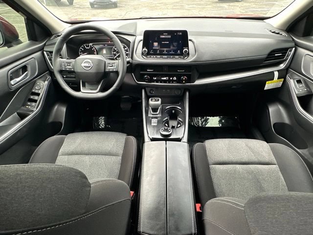 Certified 2026 Nissan Rogue SV AWD/4WD image 30