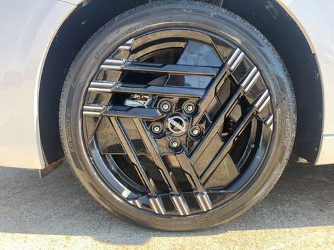 New 2026 Nissan Sentra SR w/ Floor Mat Package FWD image 8