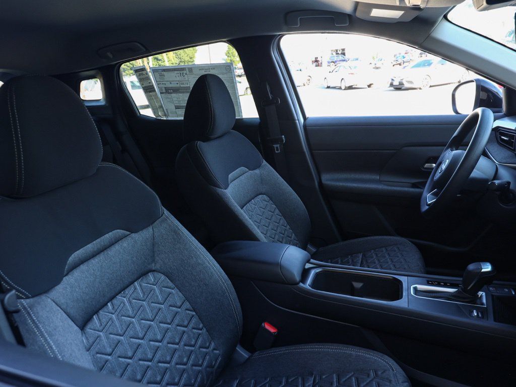 Used 2026 Nissan Kicks SV w/ Charging Package FWD image 22