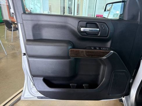 Used 2020 GMC Sierra 1500 SLE w/ SLE Value Package AWD/4WD image 15