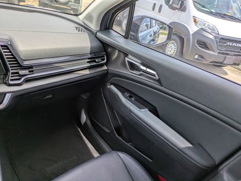 Certified 2023 Kia Sportage EX AWD/4WD image 14