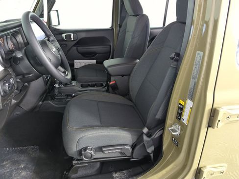 New 2026 Jeep Gladiator Sport image 12