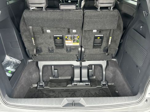 Used 2025 Toyota Sienna XLE Woodland Edition AWD/4WD image 27