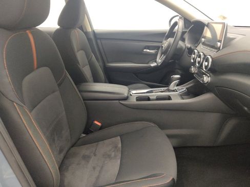 Used 2025 Nissan Sentra SR FWD image 21