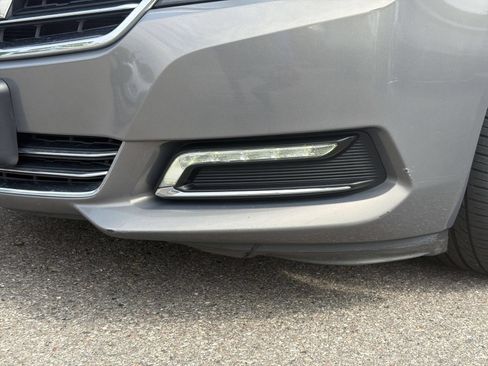 Used 2019 Chevrolet Impala Premier FWD image 12
