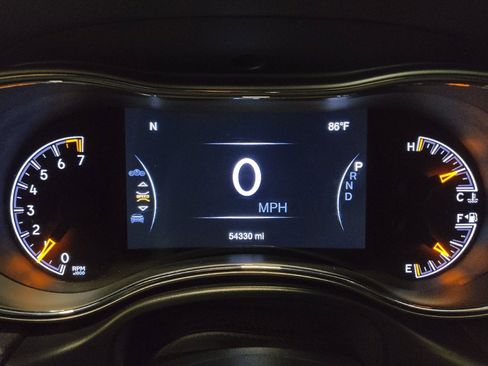 Used 2022 Jeep Grand Cherokee Laredo X RWD image 23