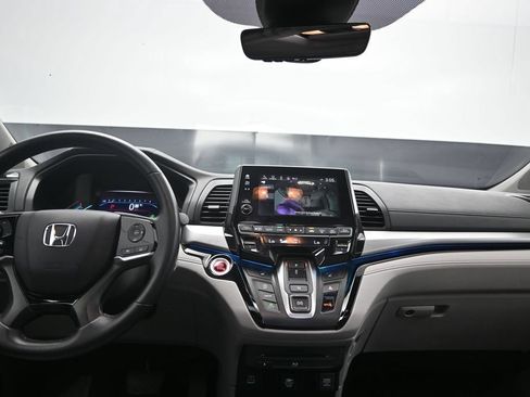 Used 2023 Honda Odyssey Touring image 20