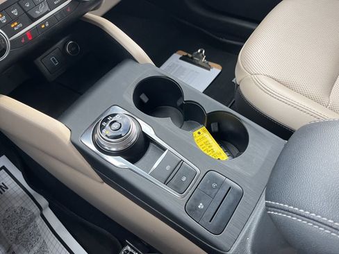 Used 2020 Ford Escape SEL image 20