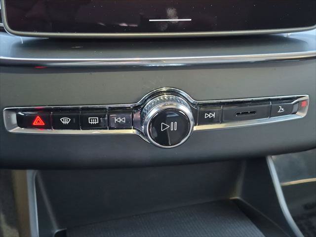 Certified 2026 Volvo XC90 B6 Plus AWD/4WD image 18