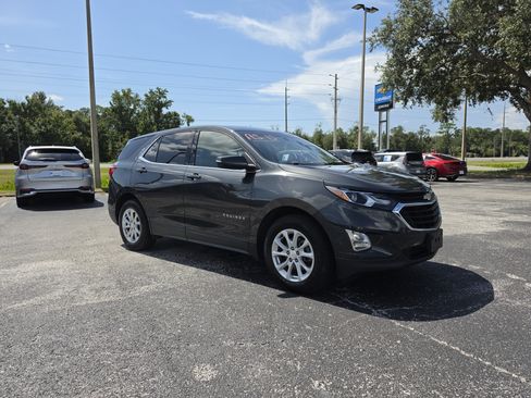 Used 2019 Chevrolet Equinox LT FWD image 2