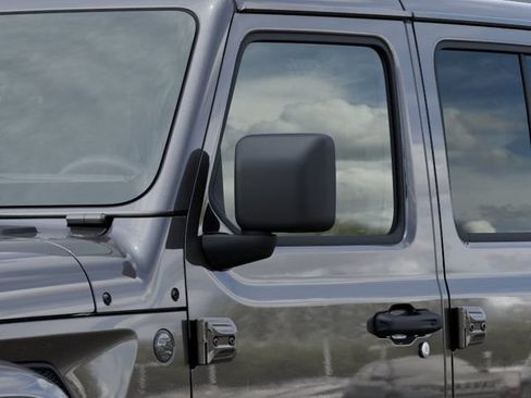 Used 2025 Jeep Gladiator Sport AWD/4WD image 12