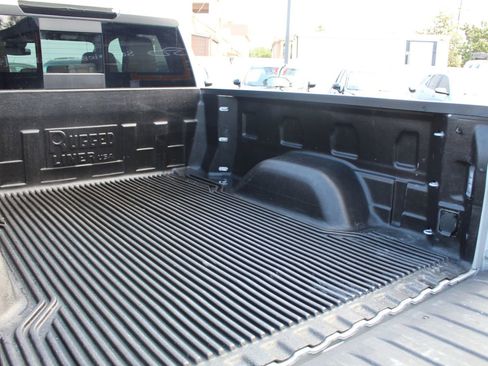 Used 2022 Chevrolet Silverado 1500 LT w/ Safety Package AWD/4WD image 32