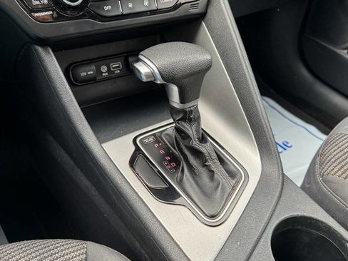 Used 2019 Kia Niro LX image 23