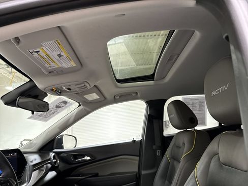 Used 2024 Chevrolet Trax ACTIV w/ Sunroof Package FWD image 19