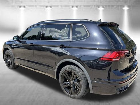 Certified 2023 Volkswagen Tiguan SE R-Line FWD image 4