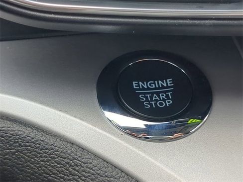 Used 2023 Ford Explorer XLT w/ Equipment Group 202A image 27