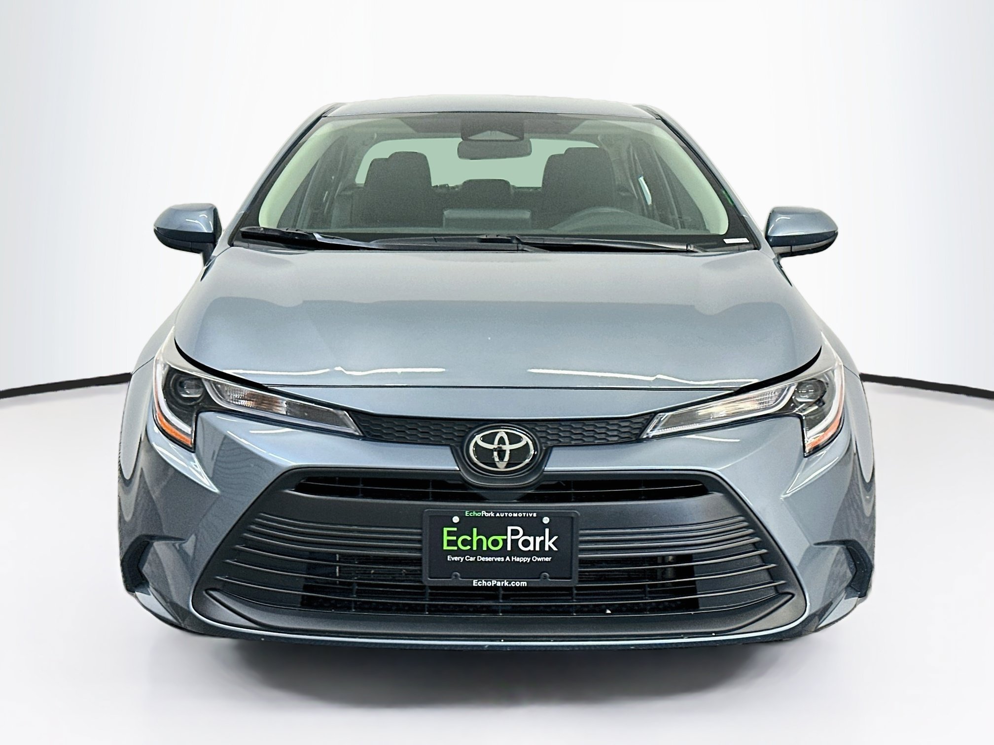 Used 2026 Toyota Corolla LE FWD image 2
