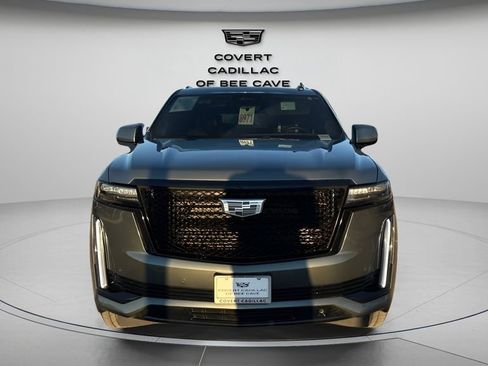 Certified 2023 Cadillac Escalade Sport Platinum w/ LPO, ONYX Package image 2