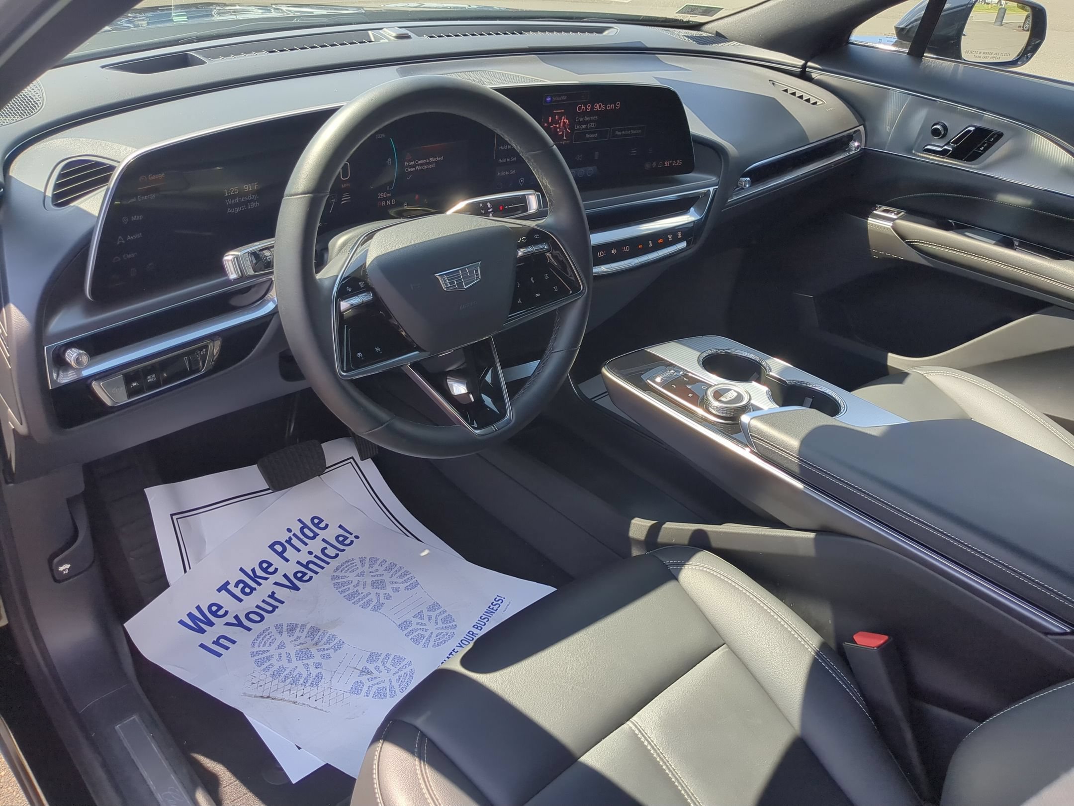Certified 2024 Cadillac Lyriq Tech AWD/4WD image 9