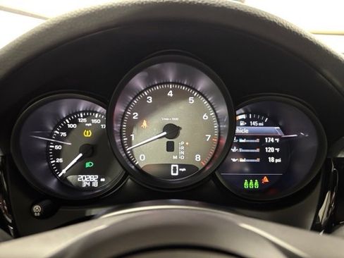 Used 2023 Porsche Macan S image 16