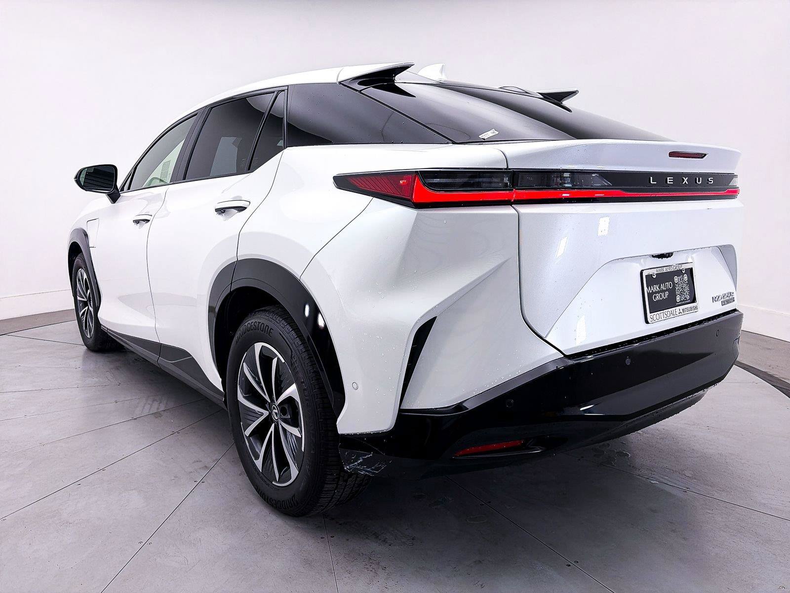 Used 2023 Lexus RZ 450e Premium w/ Technology Package AWD/4WD image 15