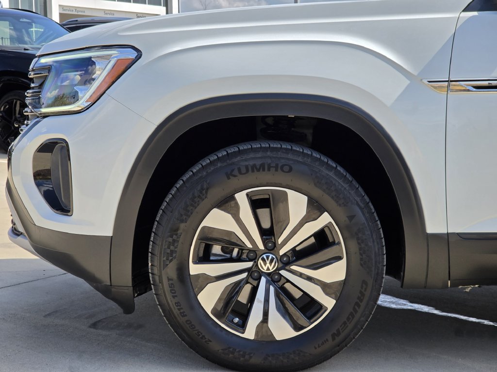 Used 2024 Volkswagen Atlas Cross Sport SE FWD image 7