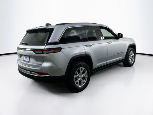Used 2023 Jeep Grand Cherokee Limited AWD/4WD image 5