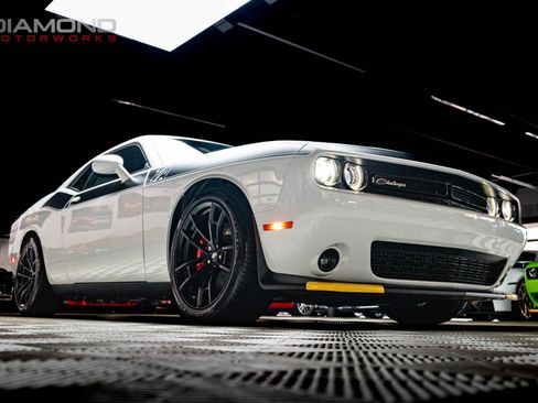 Used 2023 Dodge Challenger R/T w/ T/A Package image 60