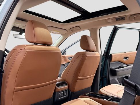 New 2026 Nissan Pathfinder Platinum AWD/4WD image 6