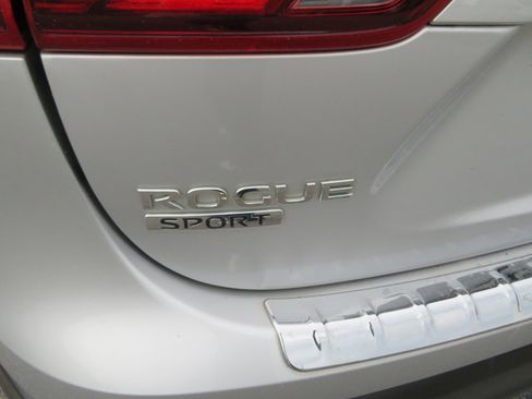 Used 2018 Nissan Rogue Sport S w/ S Appearance Package image 5