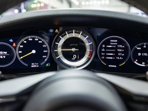 Used 2024 Porsche 911 GT3 image 21