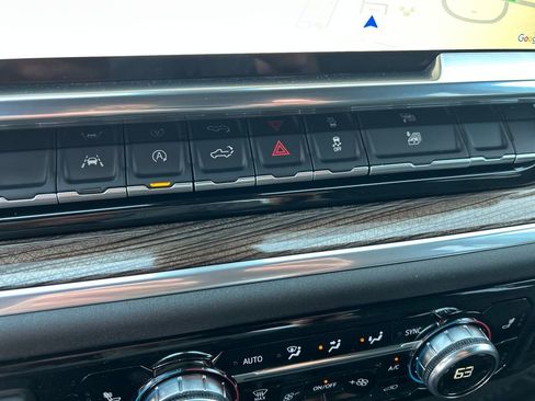 New 2026 GMC Sierra 1500 Elevation image 24