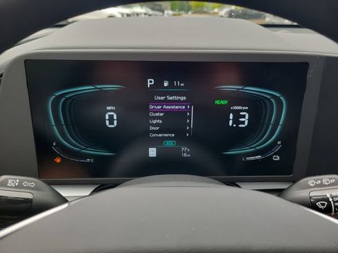 New 2026 Kia Niro LX FWD image 18