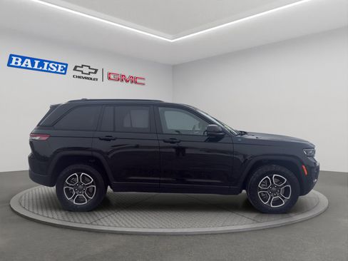 Used 2023 Jeep Grand Cherokee Trailhawk w/ Luxury Tech Group III image 5
