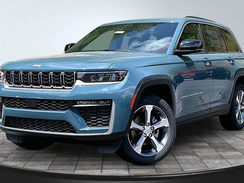 New 2026 Jeep Grand Cherokee Limited AWD/4WD image 2