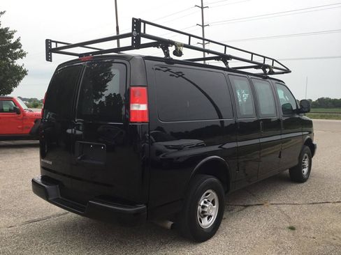 Used 2023 Chevrolet Express 2500 w/ Driver Convenience Package RWD image 6