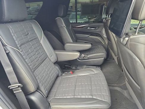 Used 2023 Cadillac Escalade Sport Platinum image 11