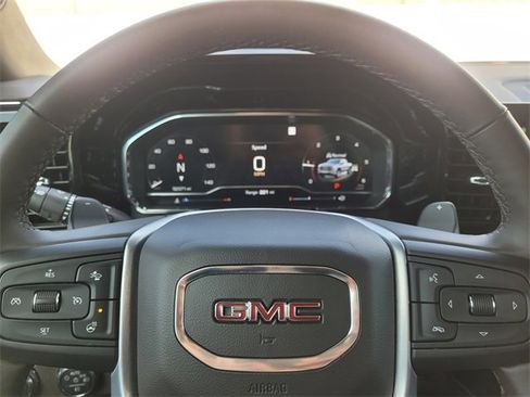 Used 2023 GMC Sierra 1500 SLT image 19
