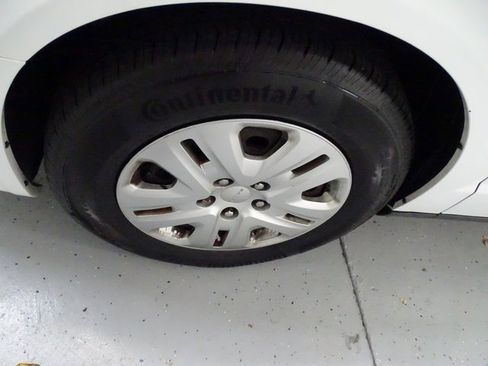 Used 2016 Dodge Grand Caravan American Value Package image 20