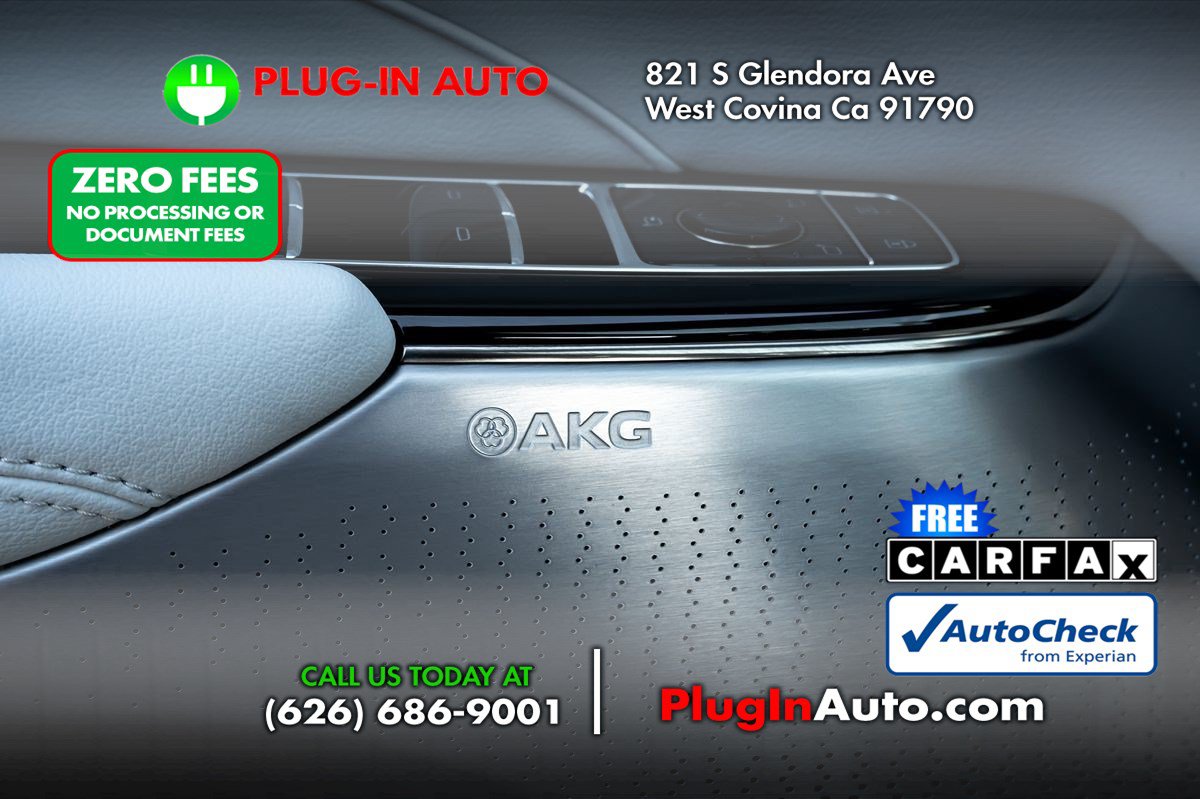 Used 2024 Cadillac Lyriq Luxury w/ LPO, Floor Liner Package RWD image 25