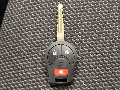 Used 2016 Nissan Versa SV FWD image 32