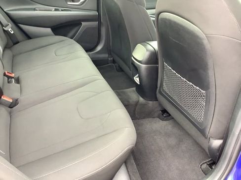 Used 2024 Hyundai Elantra SEL w/ Convenience Package image 23