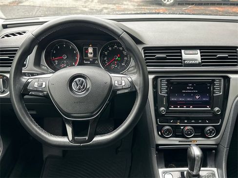 Used 2019 Volkswagen Passat 2.0T Wolfsburg w/ Wheels & Sunroof Package image 23