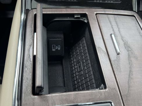 Used 2023 Lincoln Navigator L Reserve image 34