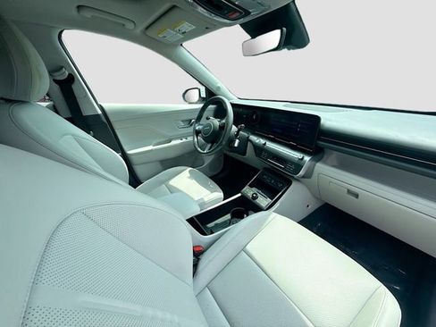 Used 2024 Hyundai Kona Limited FWD image 26