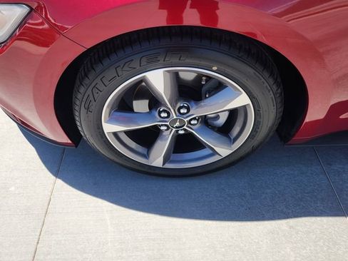 Used 2017 Ford Mustang Coupe RWD image 25