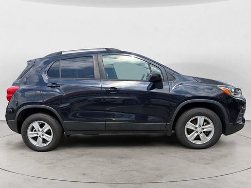 Used 2022 Chevrolet Trax LT w/ Driver Confidence Package AWD/4WD image 2